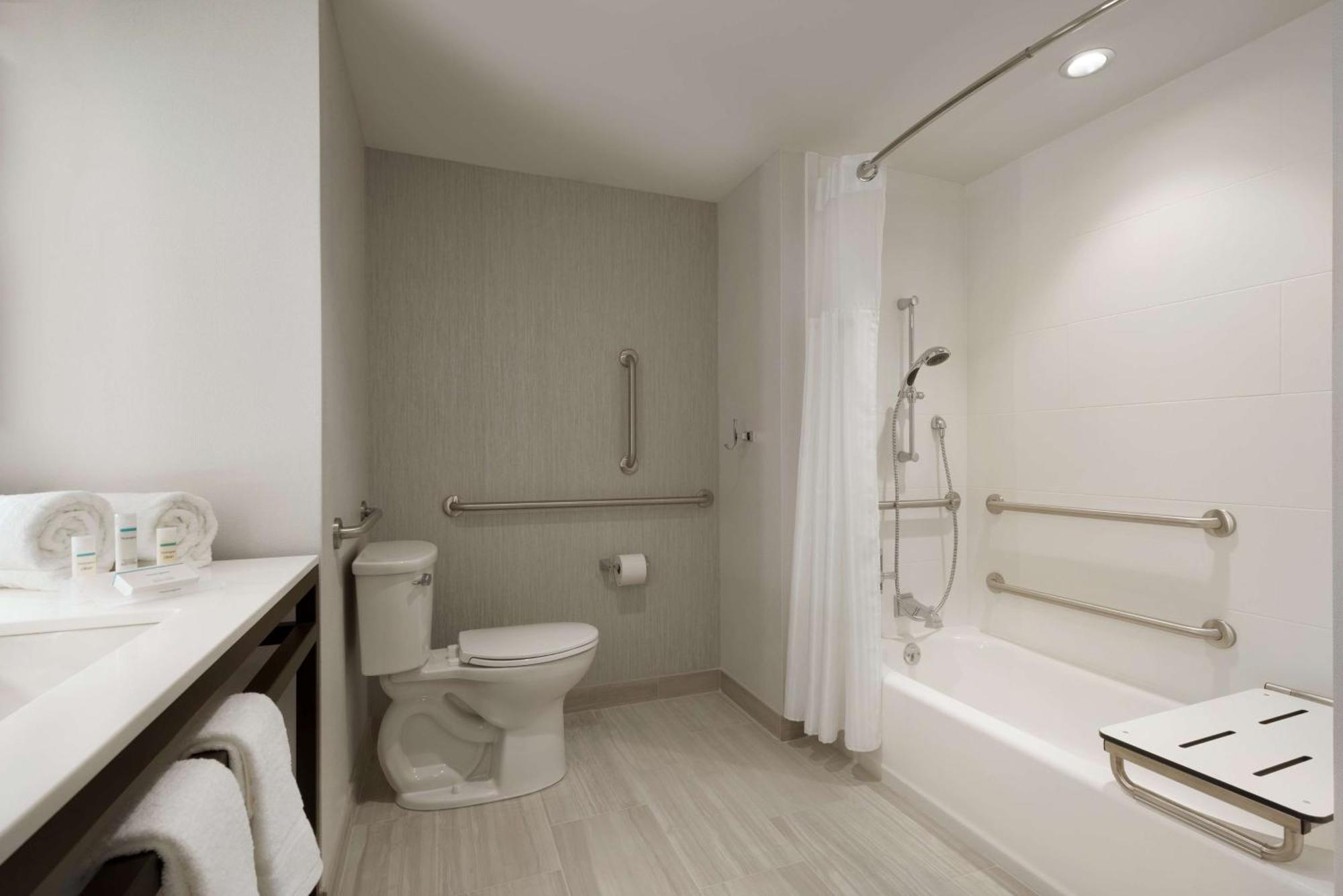 Hilton Garden Inn Newtown Square Radnor Eksteriør billede