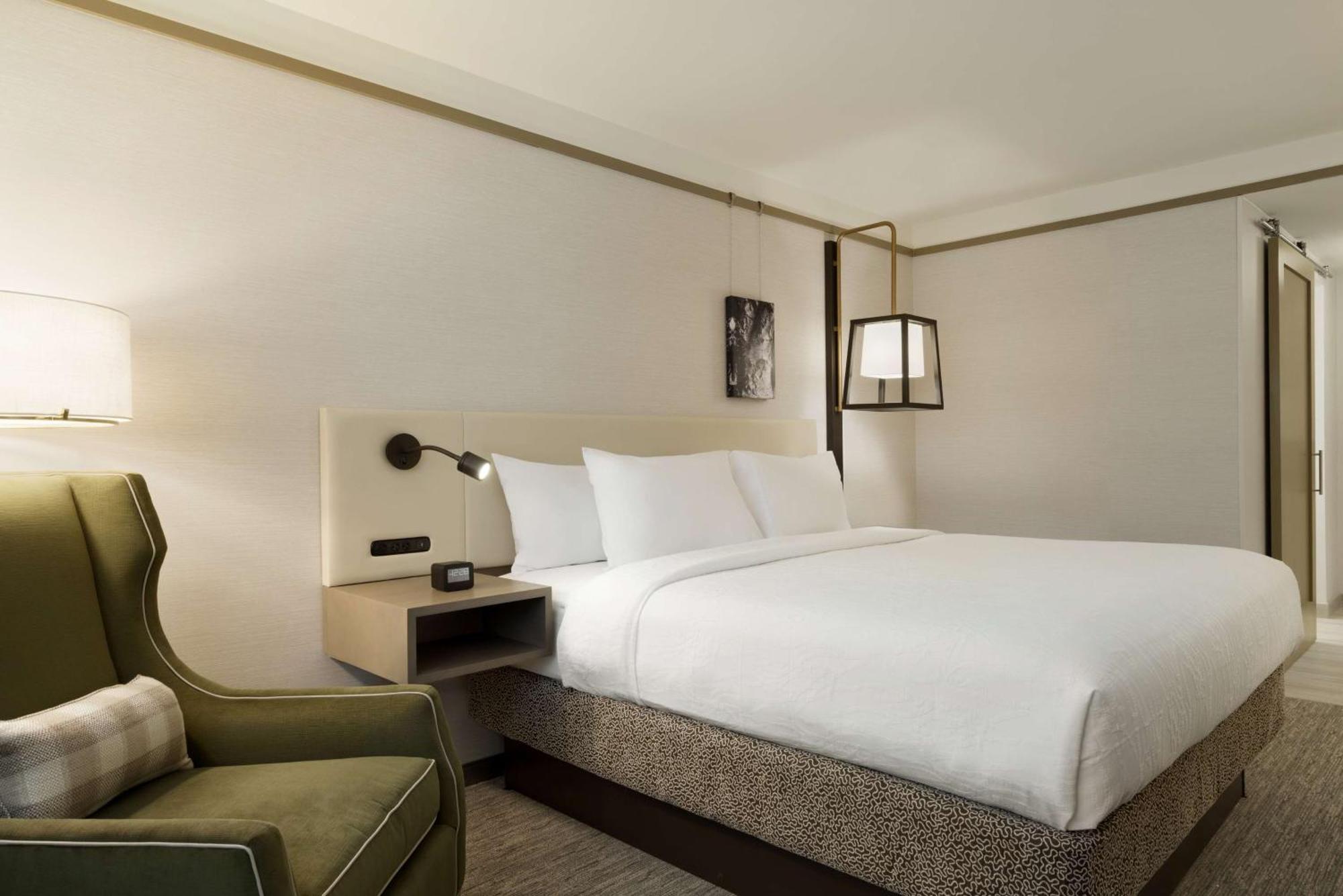 Hilton Garden Inn Newtown Square Radnor Eksteriør billede