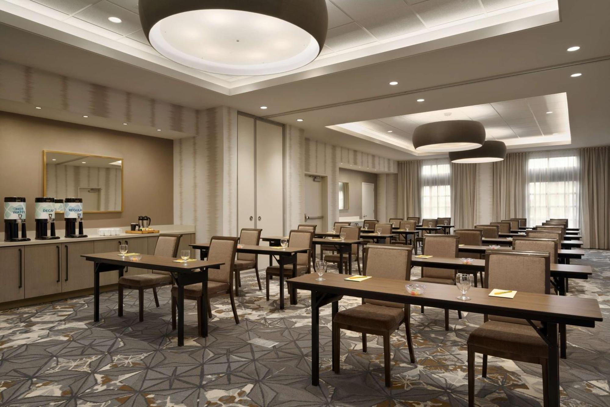 Hilton Garden Inn Newtown Square Radnor Eksteriør billede