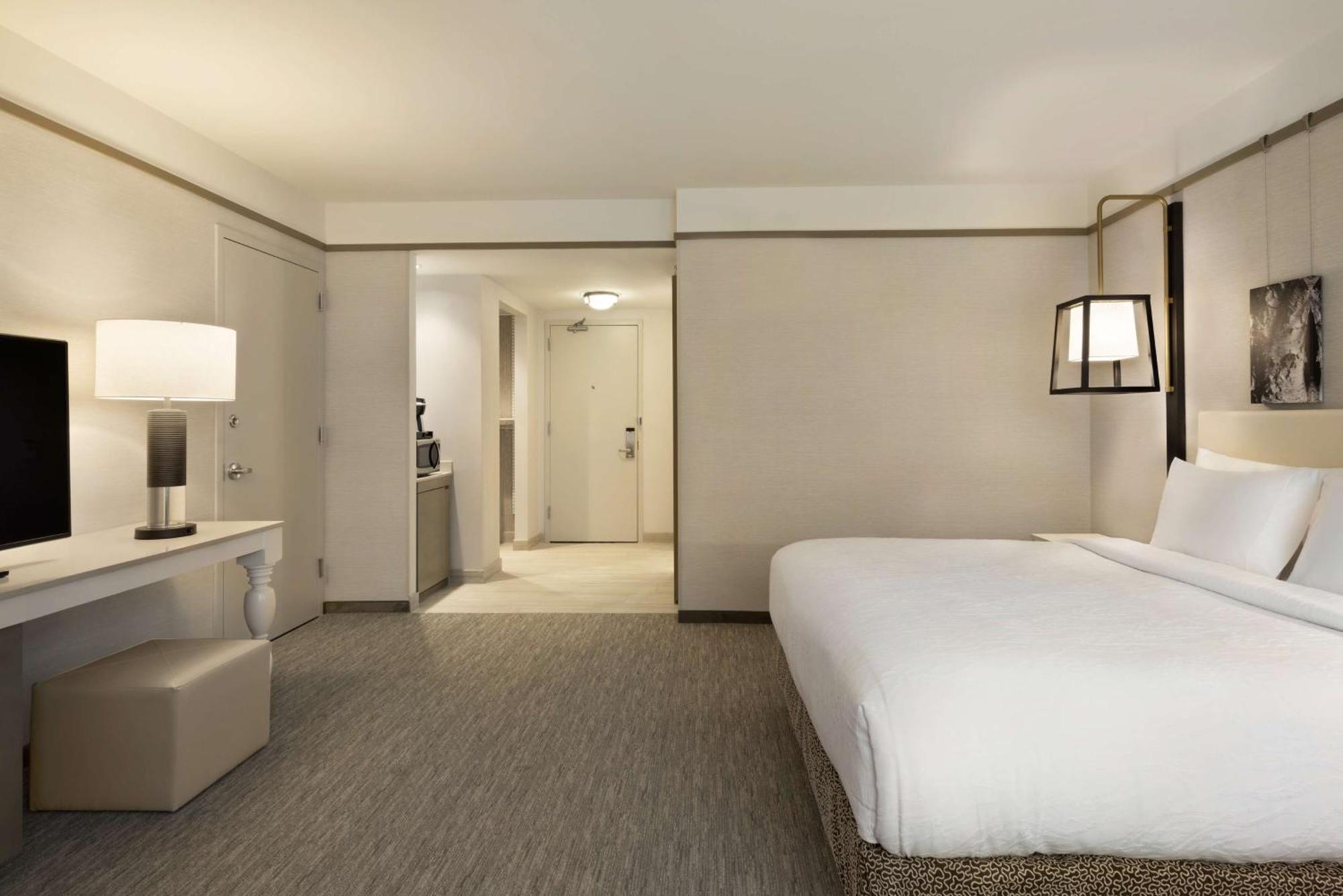 Hilton Garden Inn Newtown Square Radnor Eksteriør billede